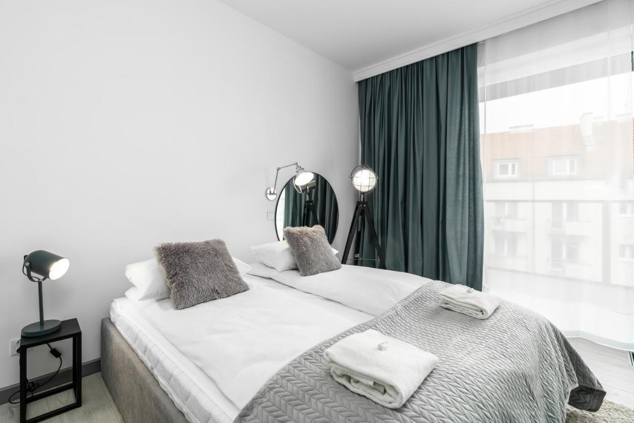 Apartments Poznan Chwaliszewo Residence With Free Garage By Noclegi Renters Exterior foto