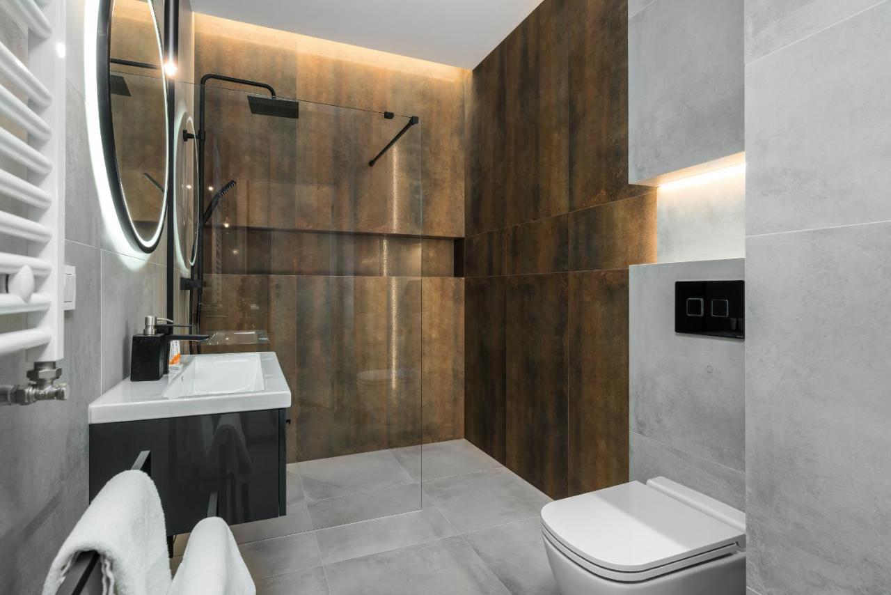 Apartments Poznan Chwaliszewo Residence With Free Garage By Noclegi Renters Exterior foto