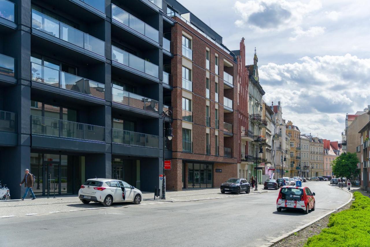 Apartments Poznan Chwaliszewo Residence With Free Garage By Noclegi Renters Exterior foto